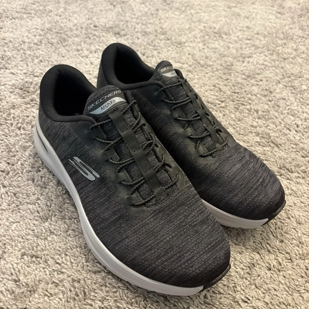 Skechers Arch Fit Men Shoe Size 10 Extra Wide 4E Casual Walk Leisure Gym 232709